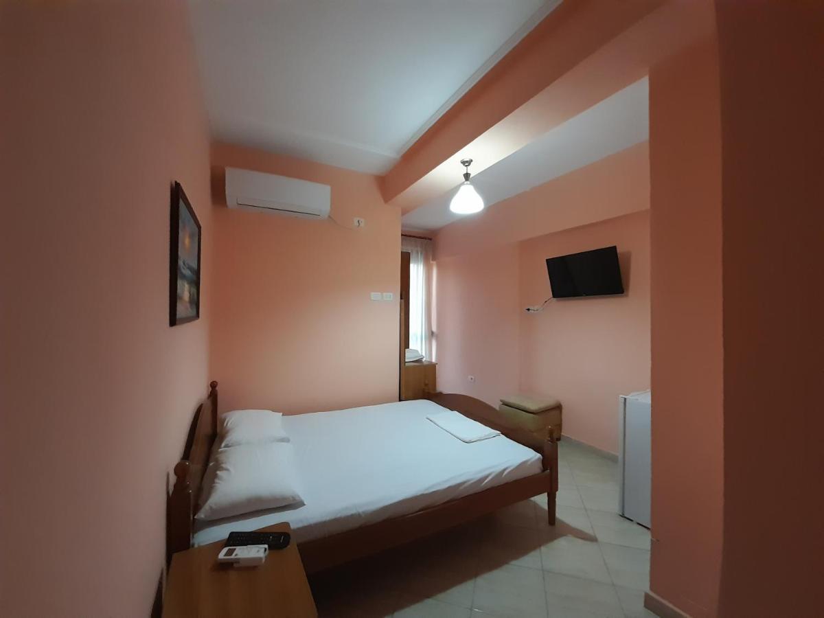 Hotel Rossi Vlorë Εξωτερικό φωτογραφία