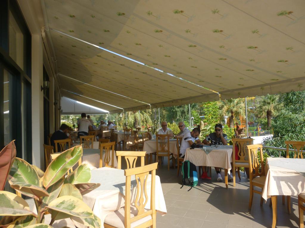Hotel Rossi Vlorë Εξωτερικό φωτογραφία
